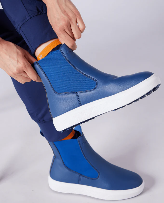 SWING OUT SISTER Carla Winter Golf Boot