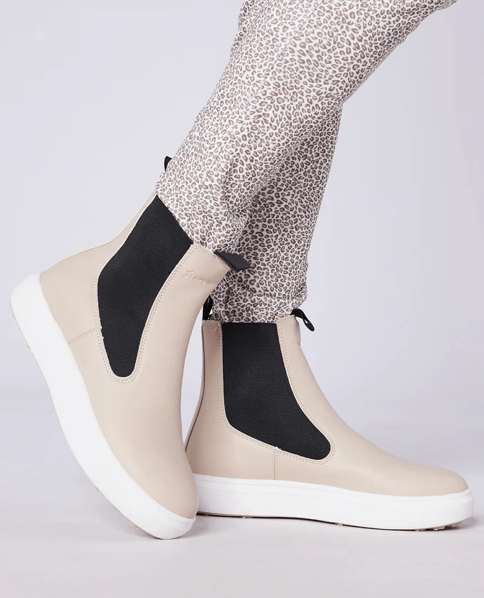 SWING OUT SISTER Carla Winter Golf Boot - Image 2