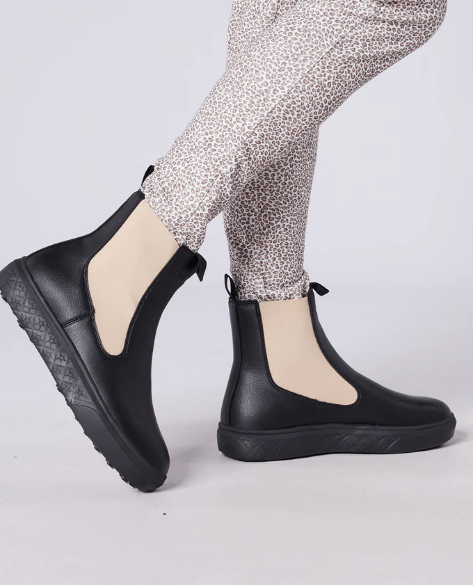 SWING OUT SISTER Carla Winter Golf Boot - Image 3